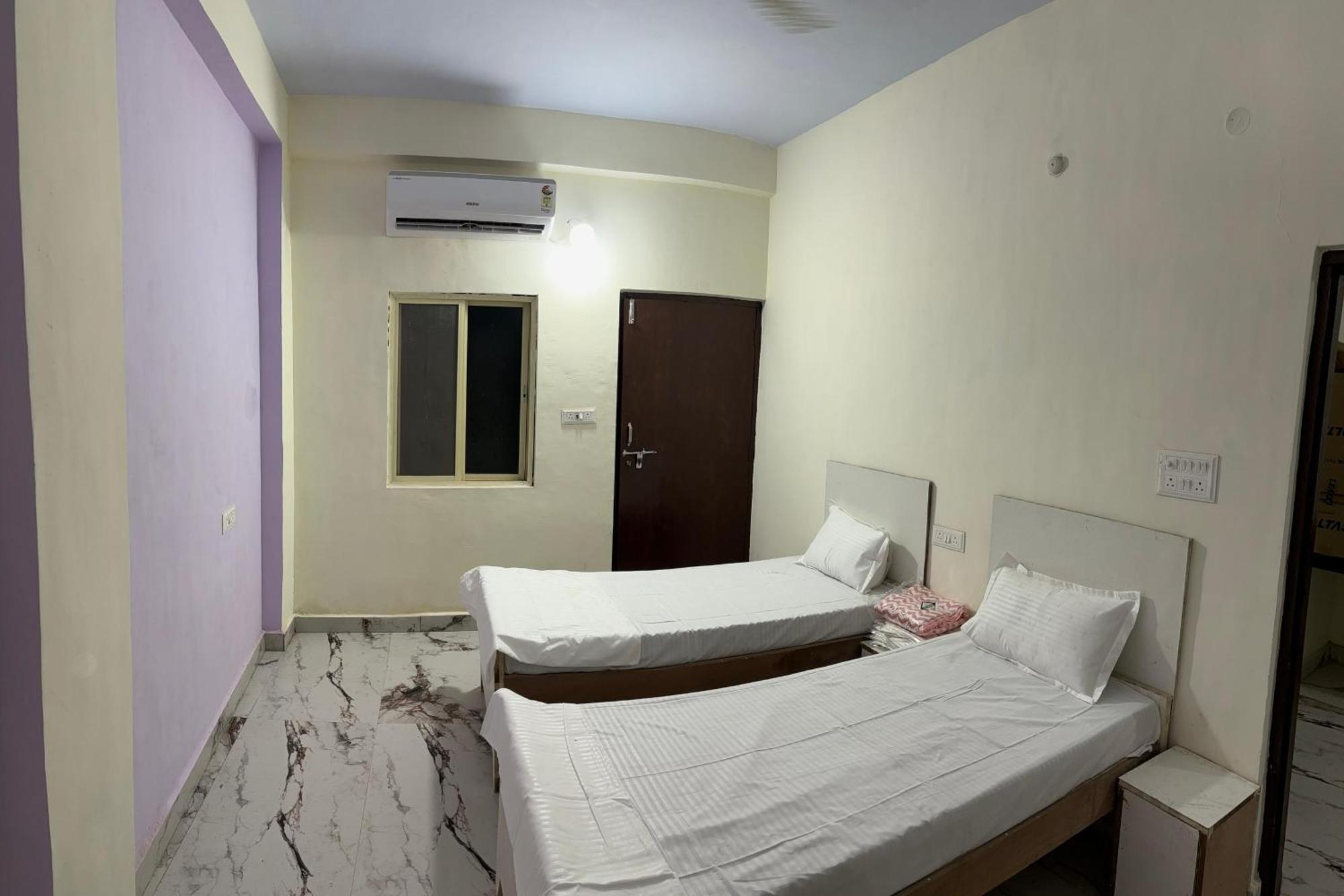 Bssn Guest House Gwalior Buitenkant foto