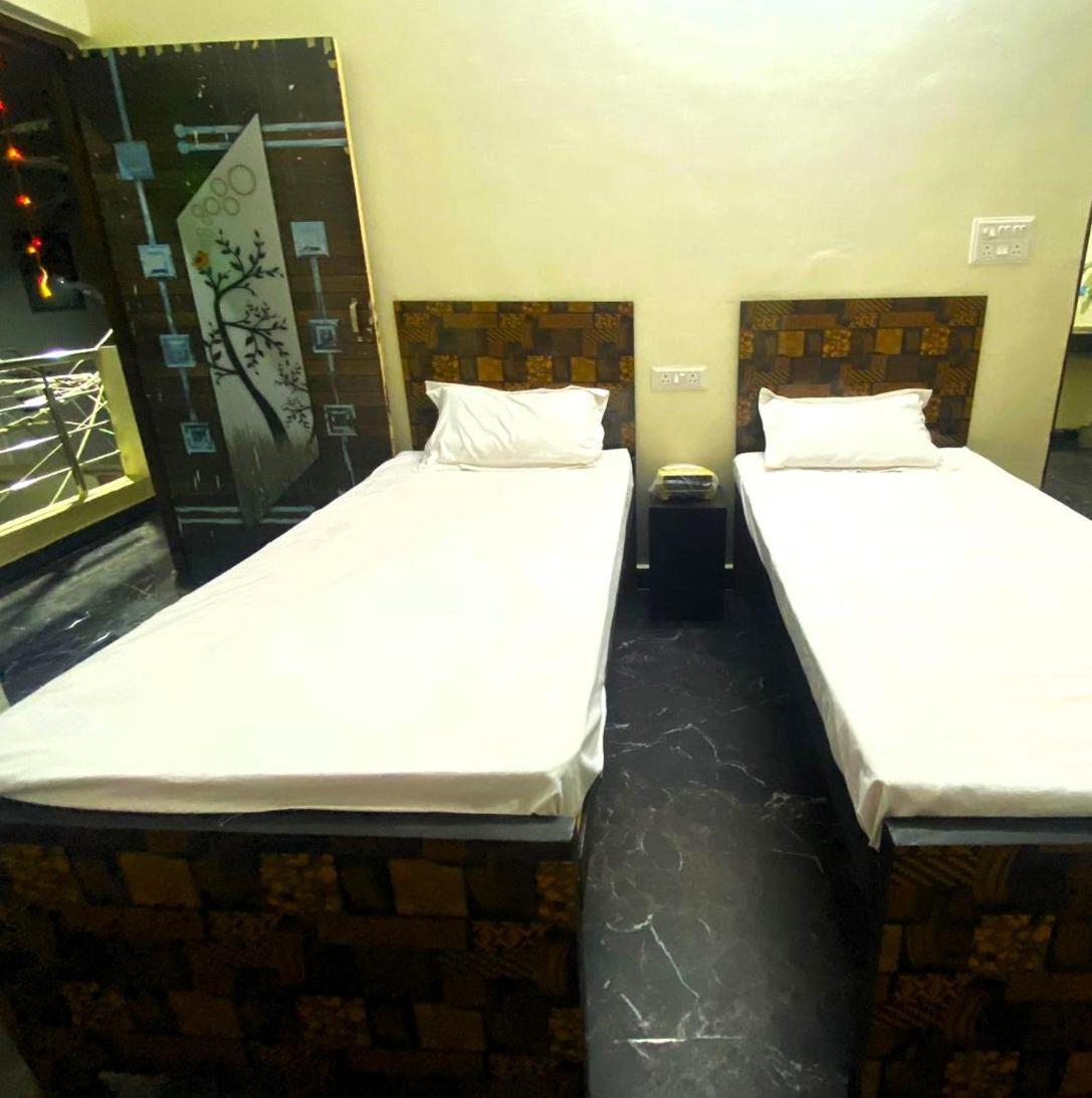 Bssn Guest House Gwalior Buitenkant foto