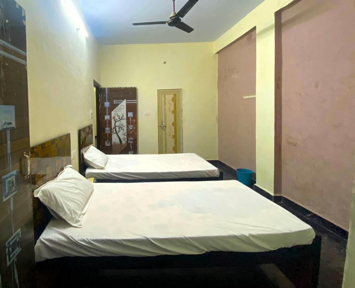 Bssn Guest House Gwalior Buitenkant foto