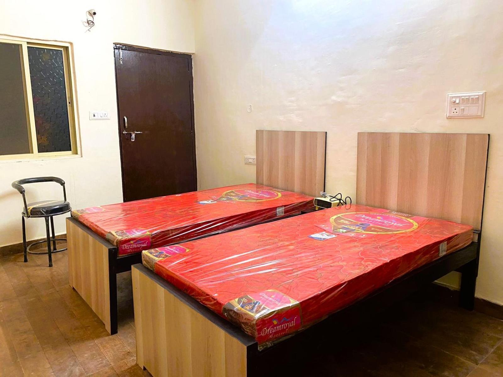 Bssn Guest House Gwalior Buitenkant foto
